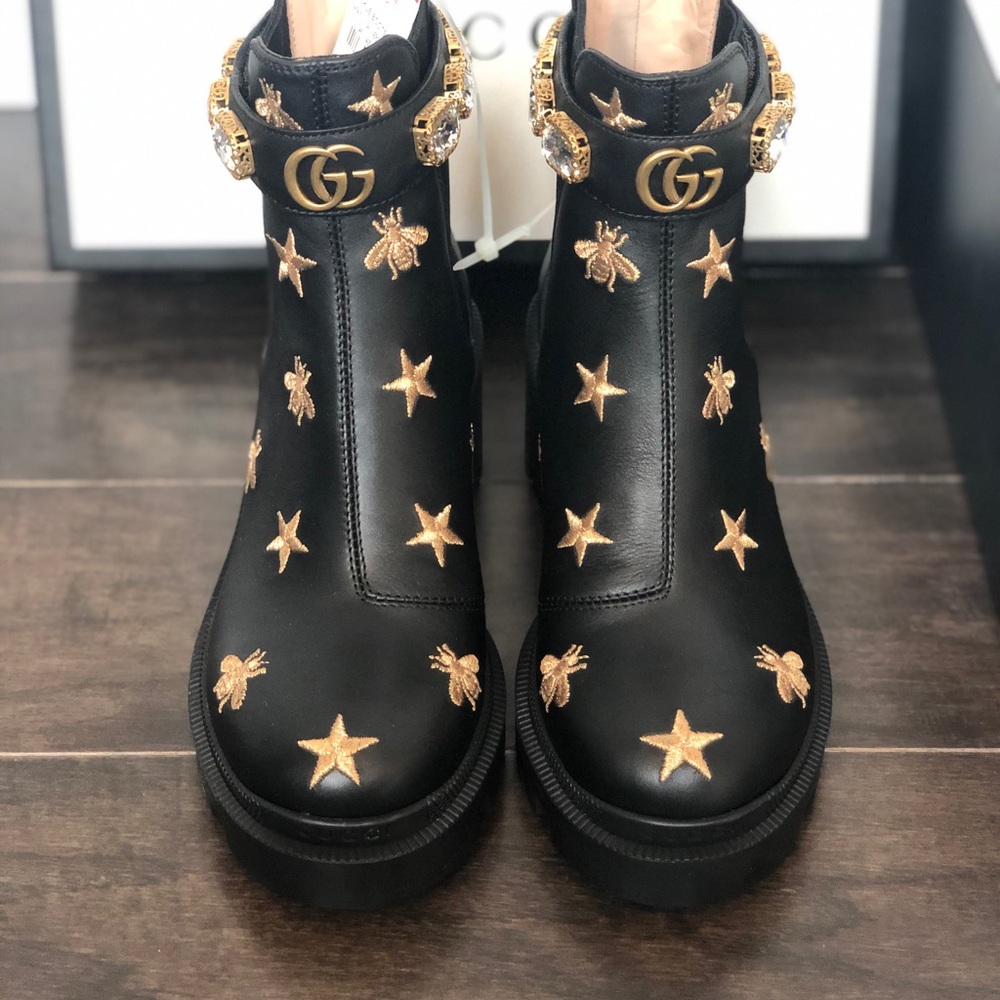 ⭐️ SOLD ⭐️ Gucci Star And Bee Embroidered Boots - Picture 3 of 5